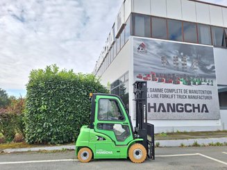 Chariot élévateur frontal 4 roues Hangcha XC30i