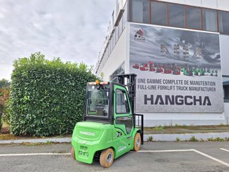 Chariot élévateur frontal 4 roues Hangcha XC30i