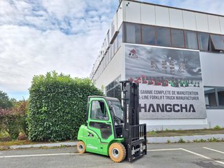 Chariot élévateur frontal 4 roues Hangcha XC30i