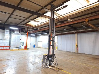 Gerbeur accompagnant Caterpillar NSP16N2
