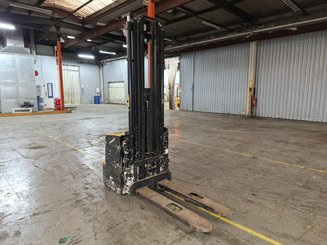 Gerbeur accompagnant Caterpillar NSP16N2 - 2