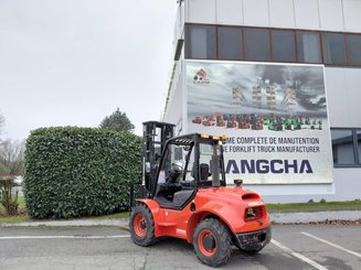 Chariot élévateur tout terrain Hangcha TT30-4 - 2