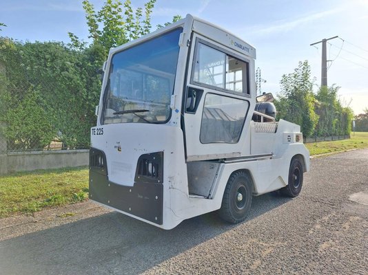 Tracteur de remorquage Charlatte TE225 - 1
