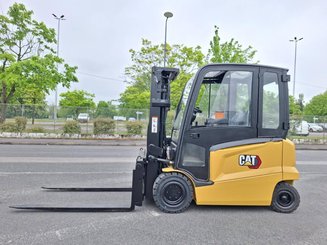 Chariot élévateur frontal 4 roues Caterpillar EP30N - 3