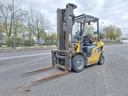 Chariot élévateur frontal 4 roues Caterpillar GP25NTD - 1