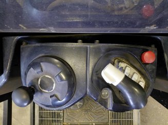 Préparateur de commandes à nacelle élevable Caterpillar NOH10N