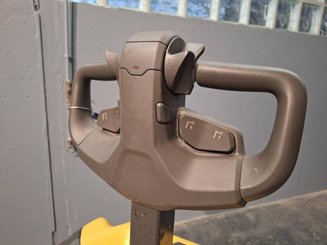 Transpalette porté debout Caterpillar NPV20N2 - 12