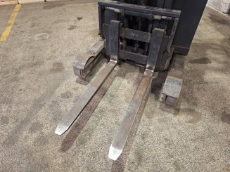 Chariot à mât rétractable Fenwick R14S