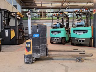 Transpalette accompagnant Caterpillar NPP20N2