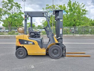 Chariot élévateur frontal 4 roues Caterpillar GP20NT
