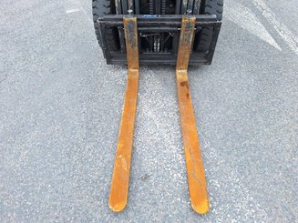 Chariot élévateur frontal 4 roues Caterpillar GP20NT - 12