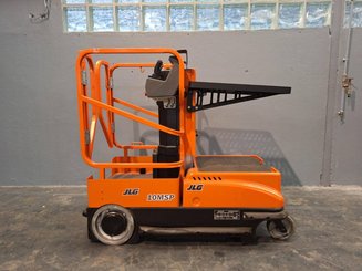 Nacelle à mât vertical JLG 10MSP