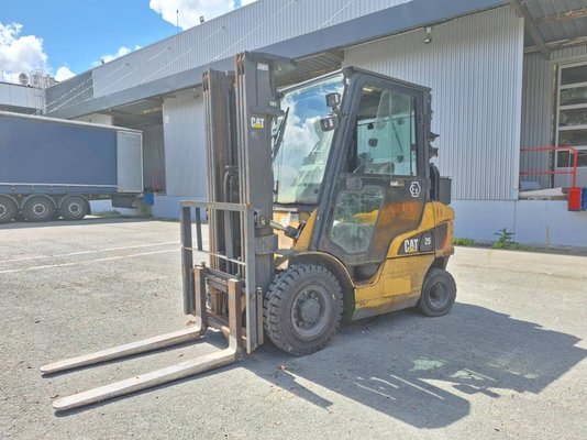 Chariot élévateur frontal 4 roues Caterpillar DP25NT - 1