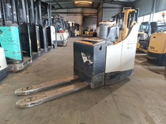Transpalette porté debout Crown WT3040 2.00
