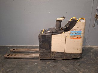 Transpalette porté debout Crown WT3040 2.00 - 5