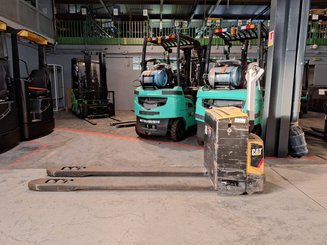 Transpalette accompagnant Caterpillar NPP20N2
