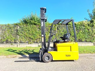 Chariot élévateur frontal 3 roues Yale ERP20 ATF