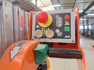 Nacelle à mât vertical JLG TOUCAN DUO