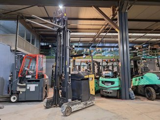 Chariot à mât rétractable Caterpillar NR20NH - 12