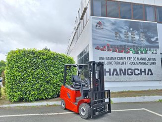 Chariot élévateur frontal 4 roues Hangcha AE20C