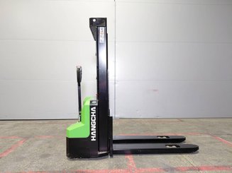 Gerbeur accompagnant Hangcha CDD12-A2MC2-ISZ