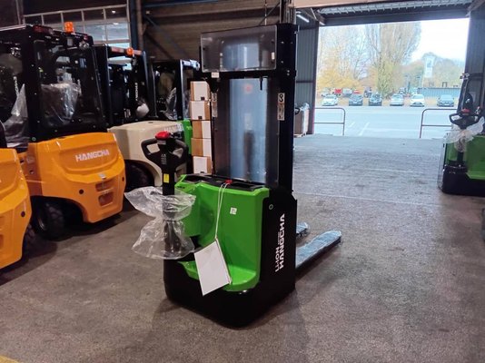 Gerbeur accompagnant Hangcha CDD12-XT1-SI - 1
