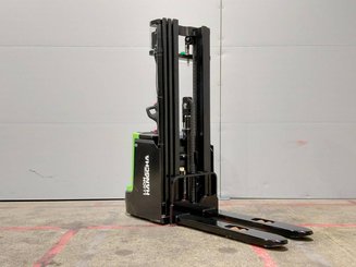 Gerbeur accompagnant Hangcha CDD12-XT1-SI