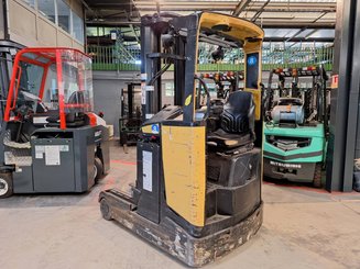 Chariot à mât rétractable Caterpillar NR16N