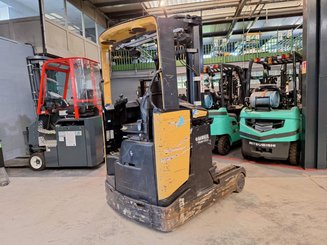 Chariot à mât rétractable Caterpillar NR16N