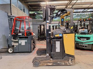 Chariot à mât rétractable Caterpillar NR16N