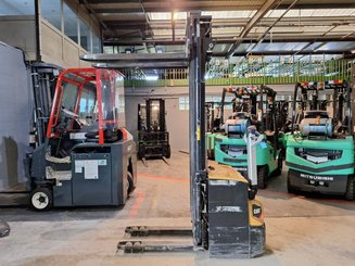 Gerbeur accompagnant Caterpillar NSP16N2 - 7