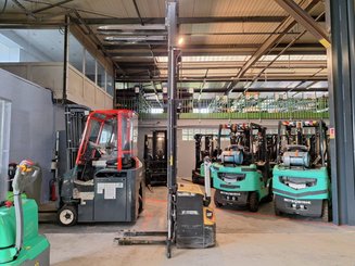 Gerbeur accompagnant Caterpillar NSP16N2 - 16