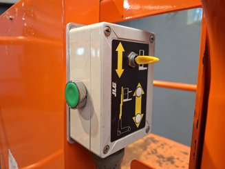 Nacelle à mât vertical JLG TOUCAN DUO