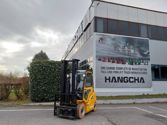 Chariot élévateur frontal 4 roues Hangcha XE25i (CPD25-XEY2-SI) - 1