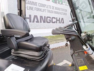 Chariot élévateur frontal 4 roues Hangcha XE25i (CPD25-XEY2-SI)
