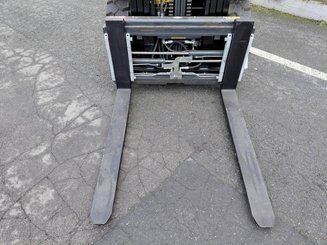 Chariot élévateur frontal 4 roues Hangcha XE38Hi