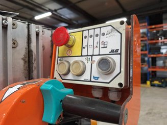 Nacelle à mât vertical JLG TOUCAN DUO