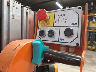 Nacelle à mât vertical JLG TOUCAN DUO
