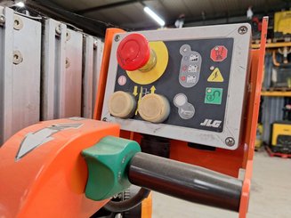 Nacelle à mât vertical JLG TOUCAN DUO