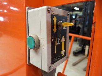 Nacelle à mât vertical JLG TOUCAN DUO