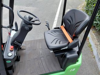 Chariot élévateur frontal 3 roues Hangcha X3W10-I (CPDS10-XD4-I)