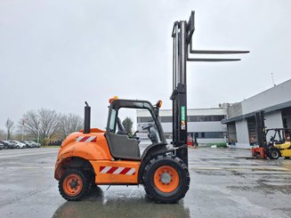 Chariot élévateur tout terrain Ausa C400H