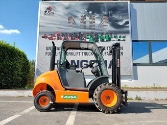 Chariot élévateur tout terrain Ausa C150H