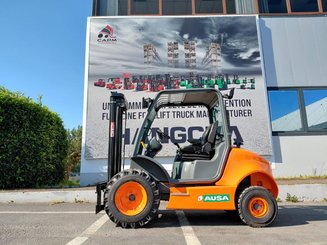 Chariot élévateur tout terrain Ausa C150H