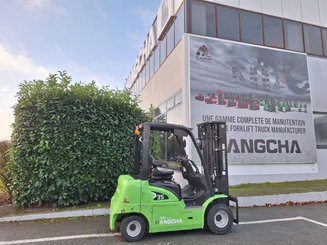 Chariot élévateur frontal 4 roues Hangcha XC35i