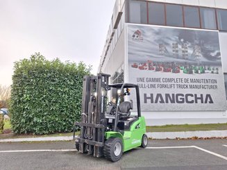 Chariot élévateur frontal 4 roues Hangcha XC35i
