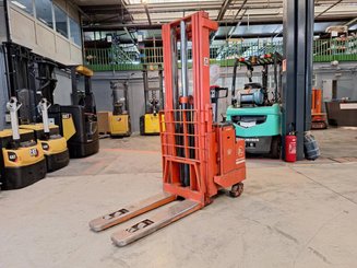 Gerbeur accompagnant BT LSF 1250 EE - 1