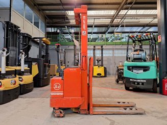 Gerbeur accompagnant BT LSF 1250 EE