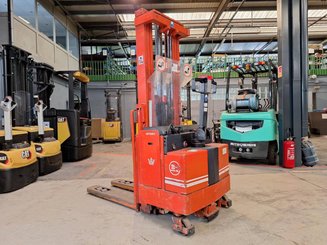 Gerbeur accompagnant BT LSF 1250 EE - 4