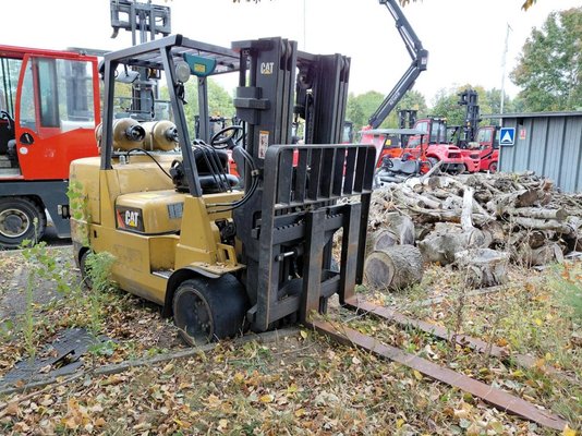 Chariot élévateur frontal 4 roues Caterpillar GC55K - 1